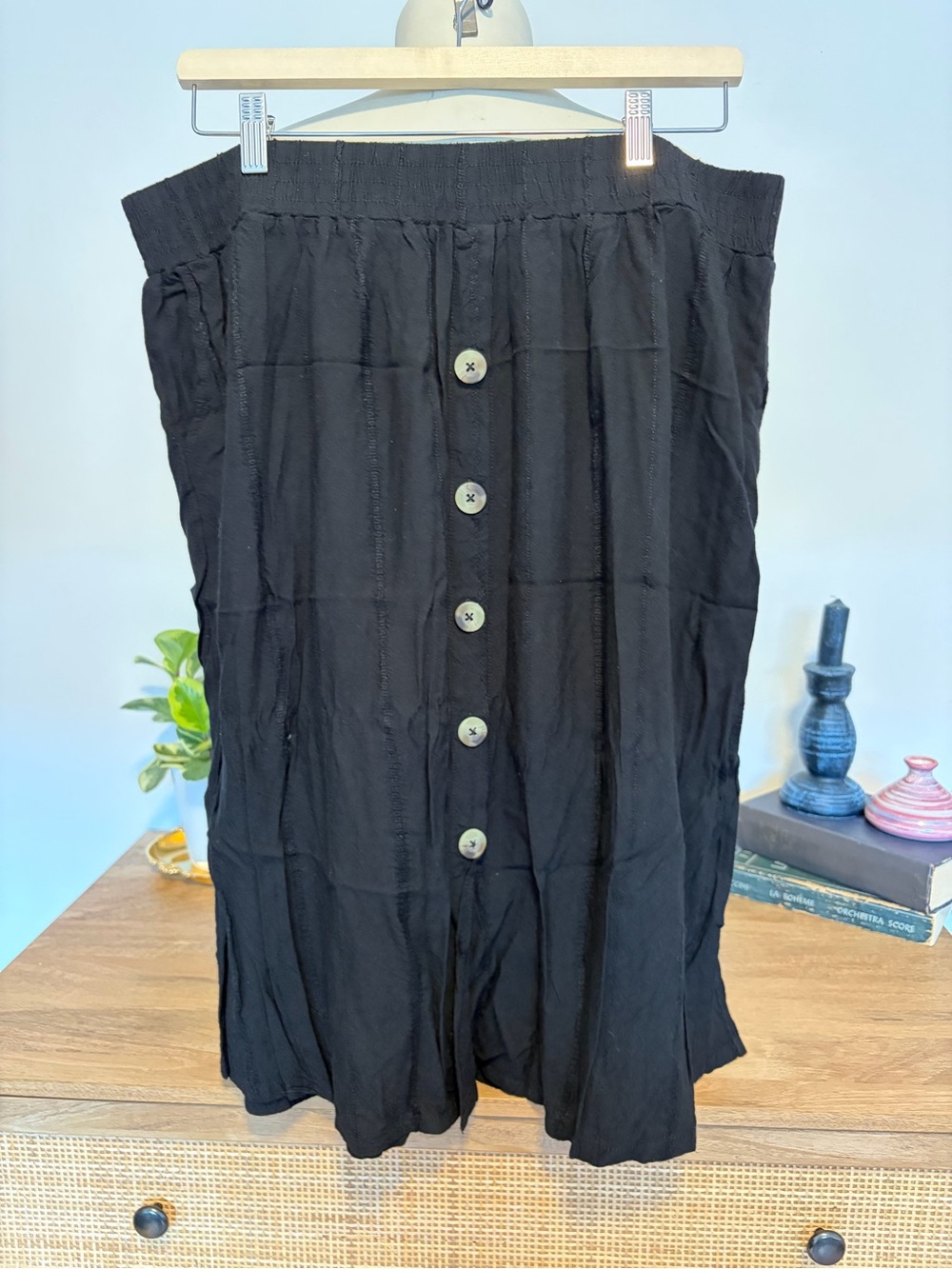Tropik Black Button Front Lightweight Rayon Midi Skirt Elastic Waist